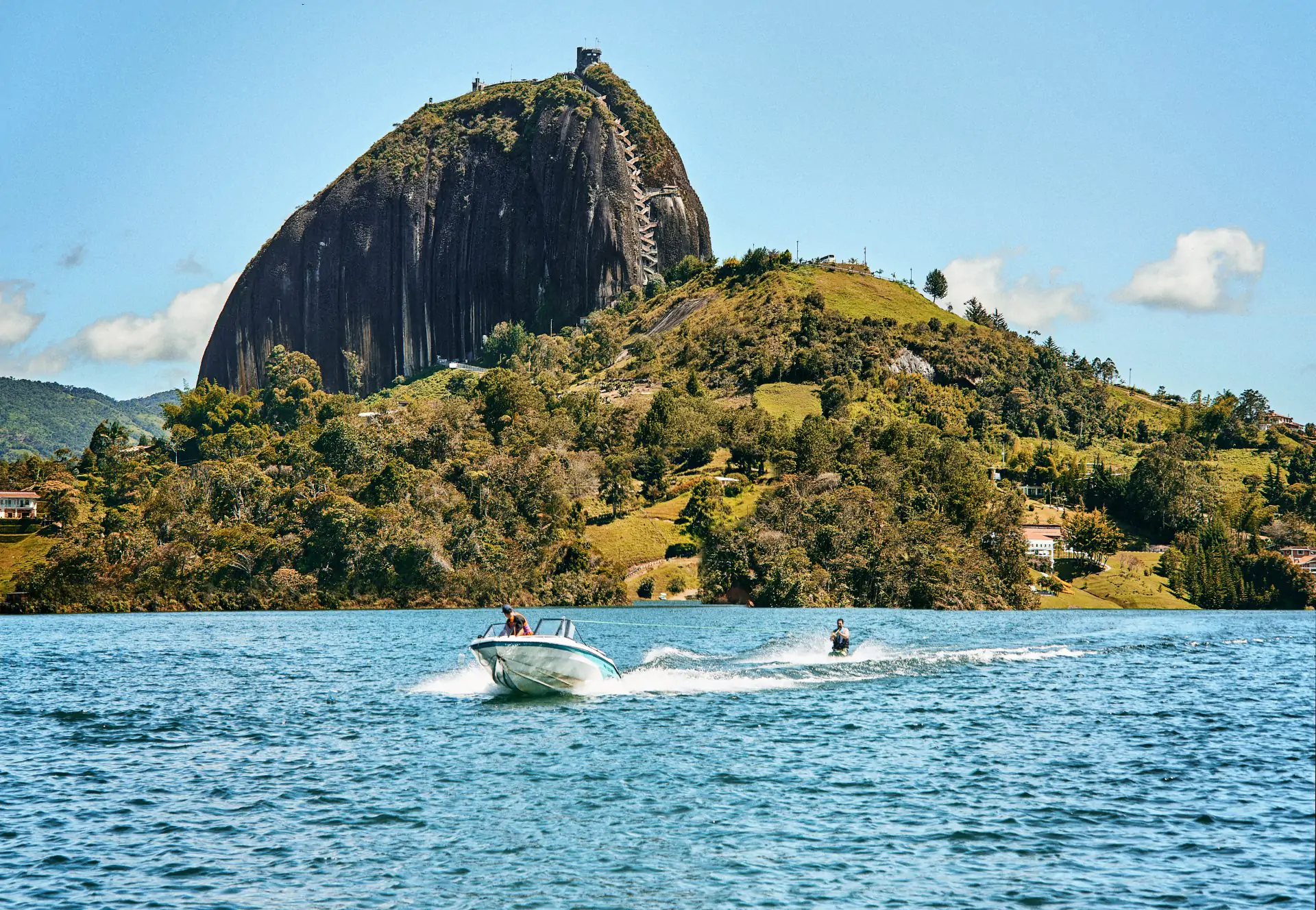 Guía para Subir la Piedra del Peñol